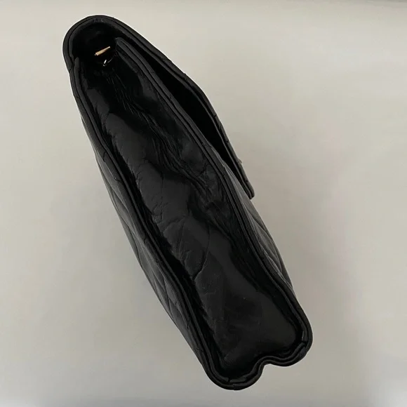 Vintage CHANEL Black Quilted lambskin Crossbody - Picture 6 of 16